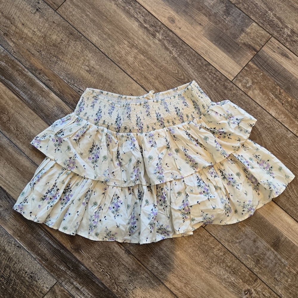 Aerie Ready-To-Ruffle Floral Mini Skirt - Lavender Cream Tiered Smocked - Size M